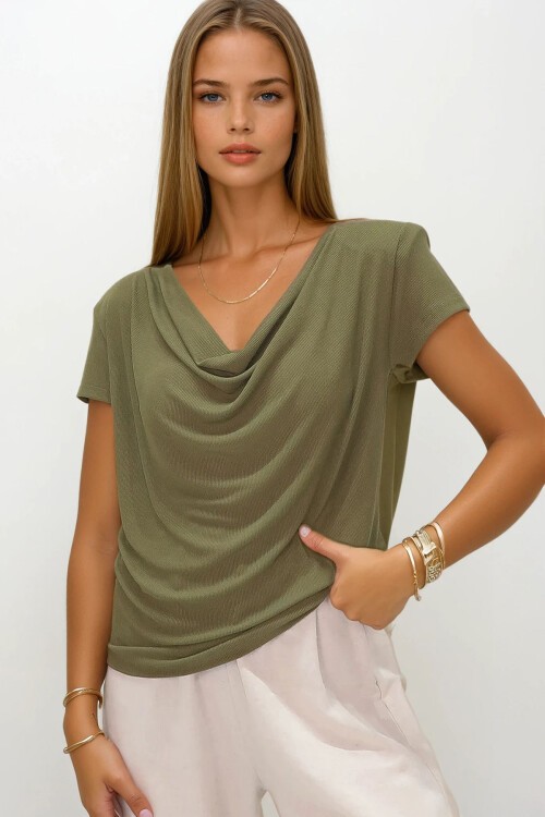 Haki Degaje Yaka Dökümlü Vatkalı Örme Bluz