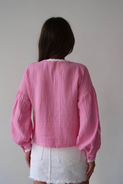 Pembe Kalp Nakışlı Bağlamalı Mevsimlik Ceket