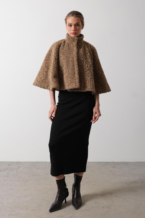 Camel Düğme Kapamalı Astarlı Kaşe Panço