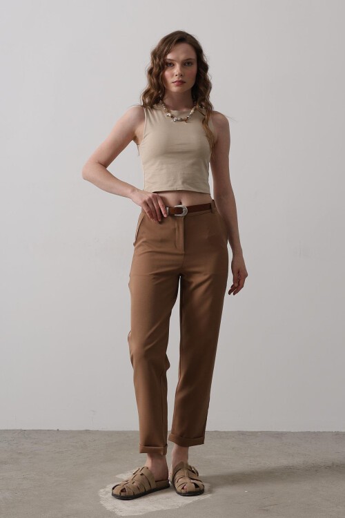 Taba Kemerli Havuç Pantolon