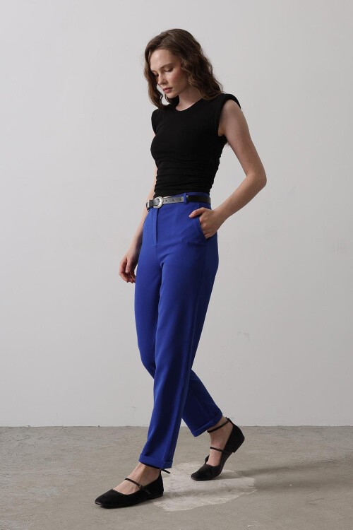 Saks Kemerli Havuç Pantolon