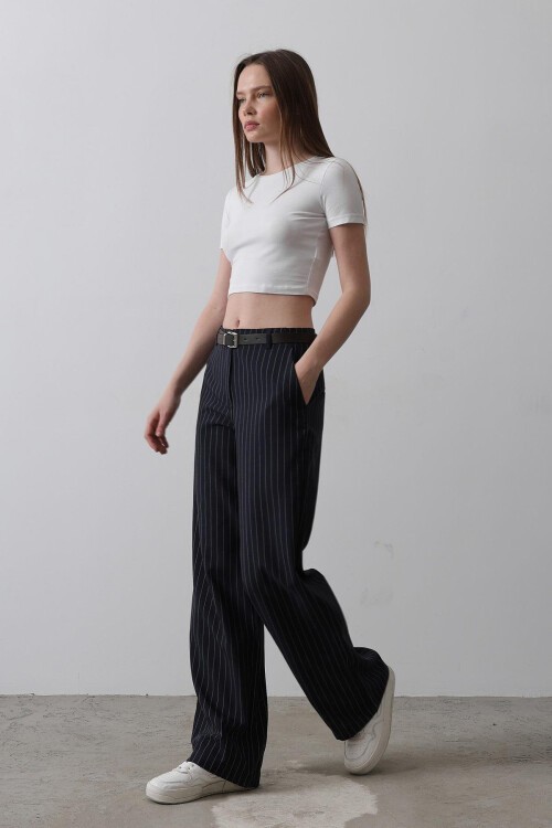 Lacivert-Beyaz Çift Cepli Kemerli Çizgili Palazzo Pantolon