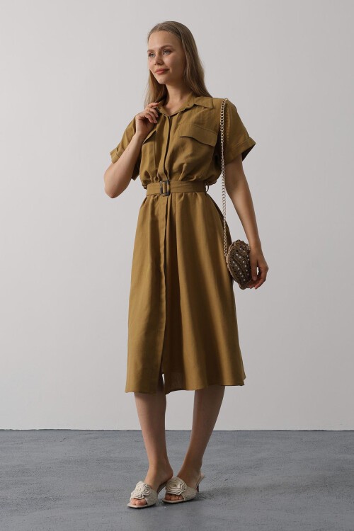 Yağ Yeşili Kuşaklı Çift Cepli Gömlek Yaka Midi Boy Elbise