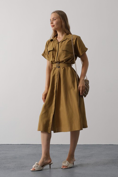 Yağ Yeşili Kuşaklı Çift Cepli Gömlek Yaka Midi Boy Elbise