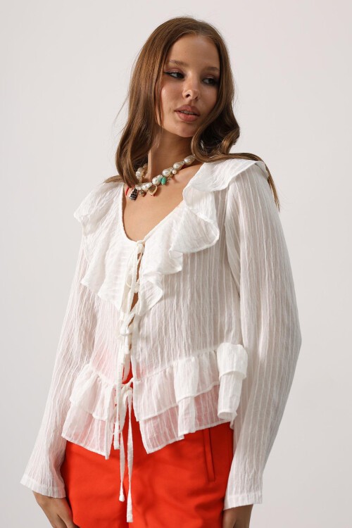 Beyaz Fırfırlı Bağlama Detaylı Uzun Kol Bluz
