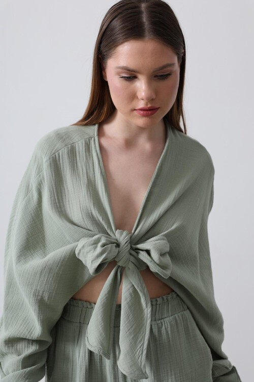 Haki Önü Bağlama Detaylı Uzun Kollu Bluz