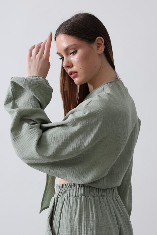 Haki Önü Bağlama Detaylı Uzun Kollu Bluz