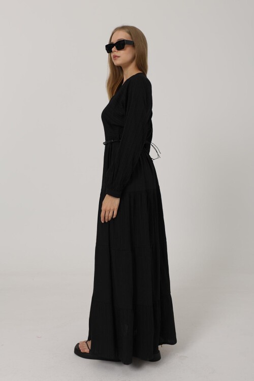 Siyah Önü Yarım Düğmeli Uzun Kol Kemerli Elbise