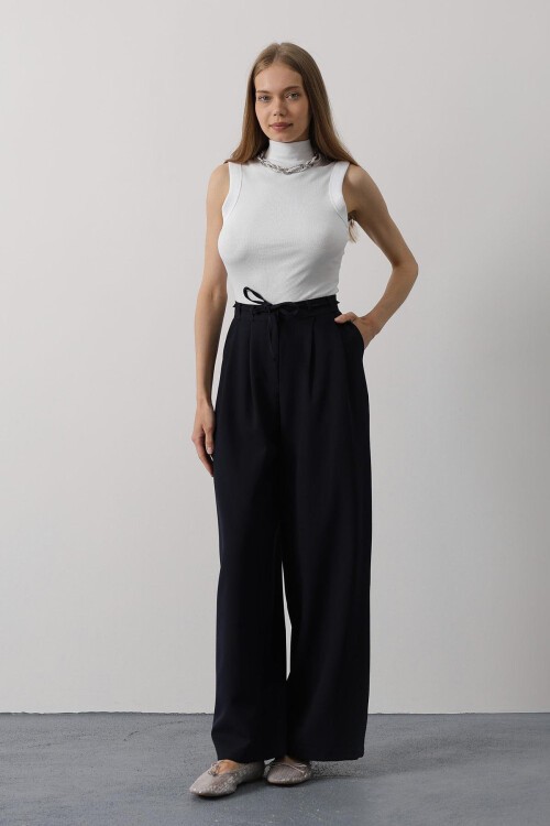 Lacivert Çift Cepli Pileli Bağcıklı Oversize Pantolon