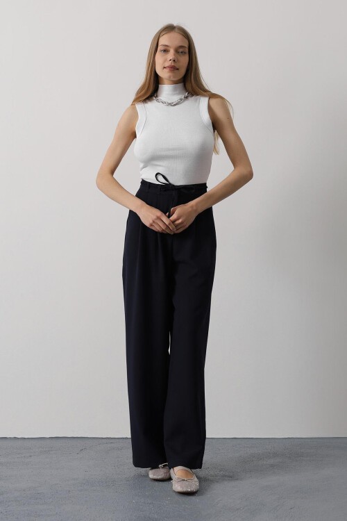 Lacivert Çift Cepli Pileli Bağcıklı Oversize Pantolon