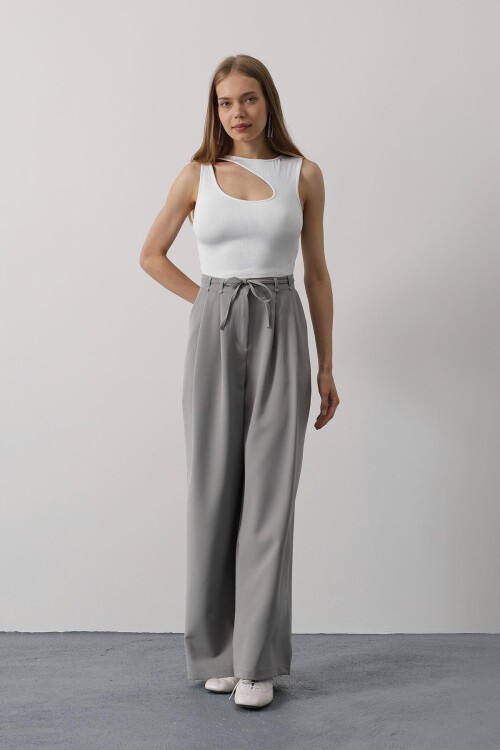 Gri Çift Cepli Pileli Bağcıklı Oversize Pantolon