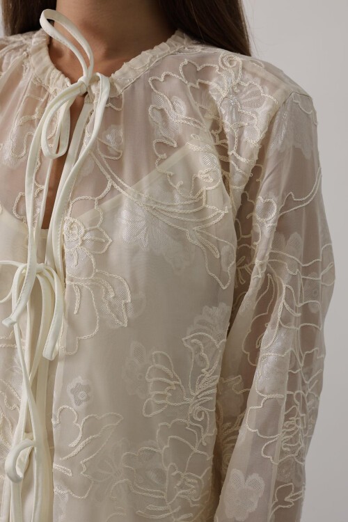 Taş Kendinden Desenli Bağlama Detaylı Şifon Bluz