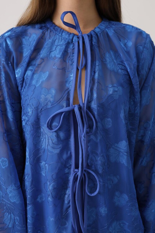 Saks Kendinden Desenli Bağlama Detaylı Şifon Bluz