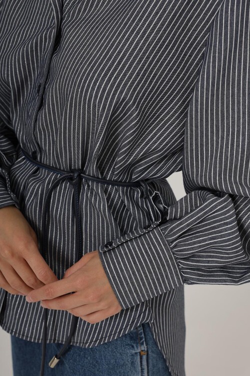 Lacivert Çizgili Kemer Detaylı Balon Kol Gömlek
