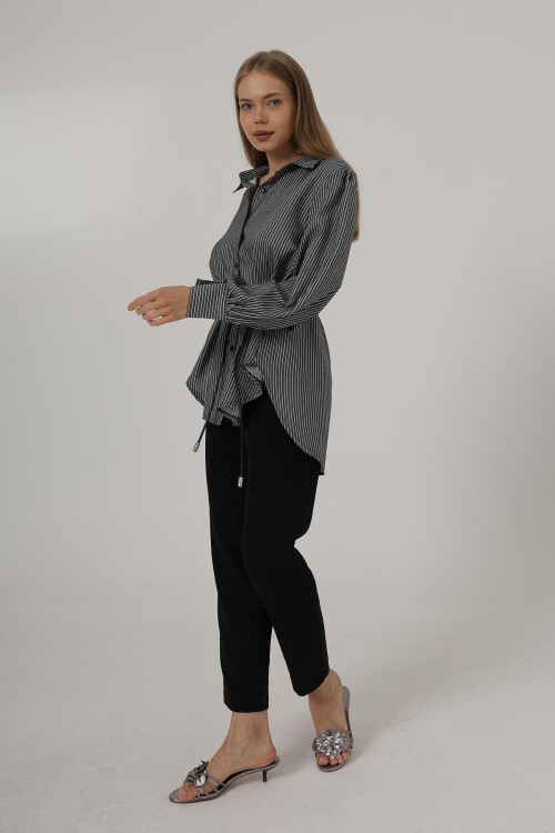 Siyah Çizgili Kemer Detaylı Balon Kol Gömlek