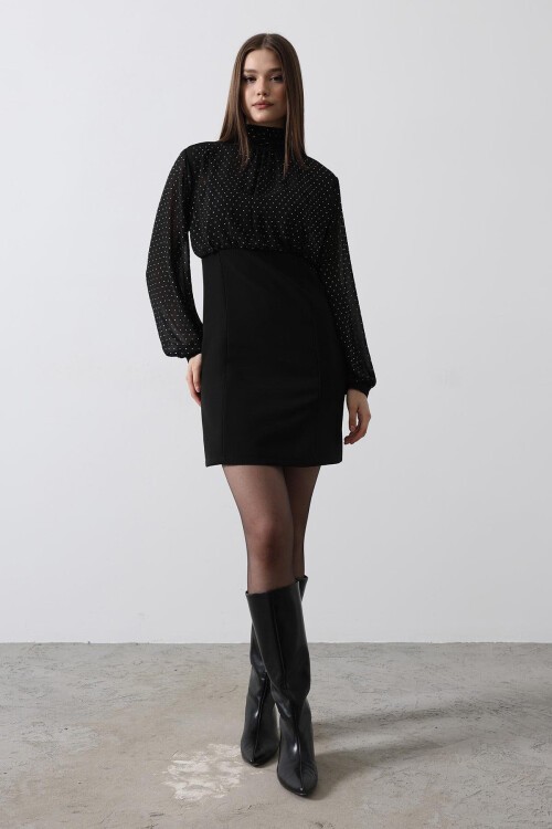 Siyah Balıkçı Yaka Taş Detaylı Şifon Elbise