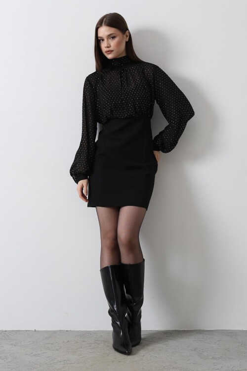 Siyah Balıkçı Yaka Taş Detaylı Şifon Elbise