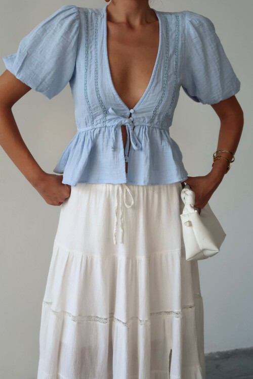 Mavi V Yaka Yarım Kol Önden Bağlamalı Bluz