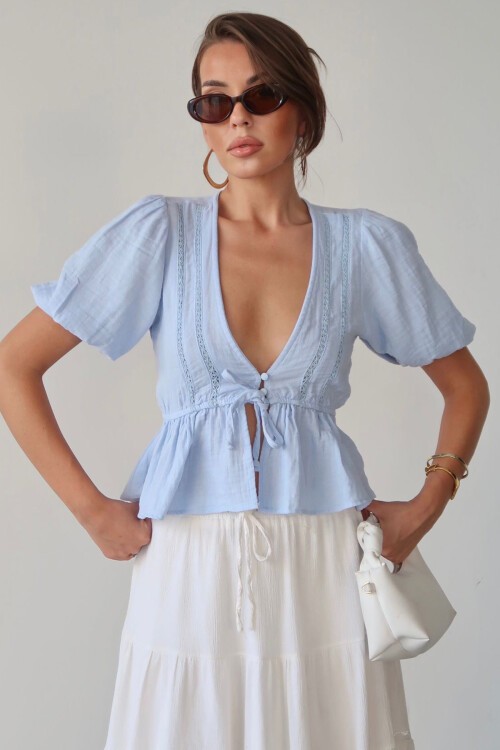 Mavi V Yaka Yarım Kol Önden Bağlamalı Bluz