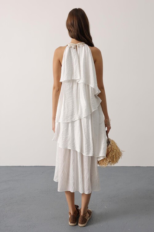 Beyaz Yaka Süslemeli Kat Kat Akışkan Kesim Midi Boy Elbise