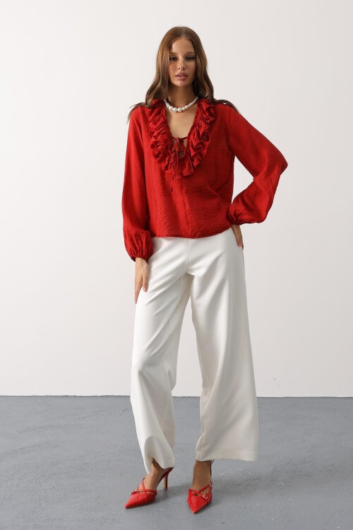 Kırmızı Yakası Fırfırlı Uzun Kollu Bluz