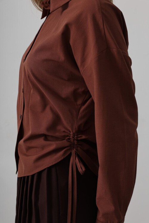 Koyu Kahve Yanları Bağlamalı Basic Gömlek