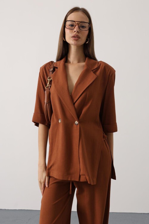 Kahve Yarım Kol Oversize Yırtmaçlı Ceket