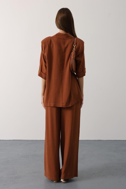 Kahve Yarım Kol Oversize Yırtmaçlı Ceket