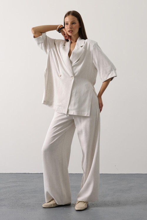 Krem Yarım Kol Oversize Yırtmaçlı Ceket