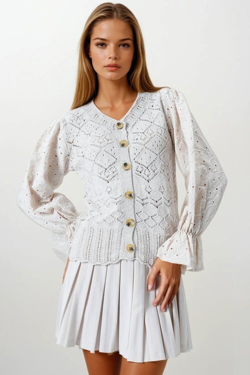 Bej Ajurlu Triko Brode Kol Düğmeli Hırka