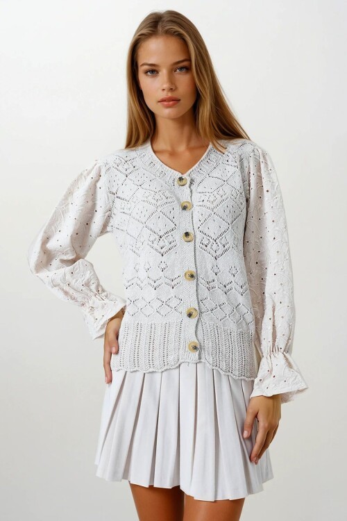 Bej Ajurlu Triko Brode Kol Düğmeli Hırka