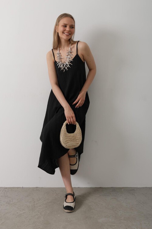 Siyah İnce İp Askılı Keten Midi Boy Elbise