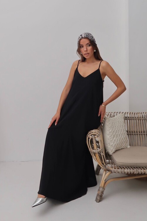 Siyah V Yaka Askılı Uzun Astarlı Salaş Elbise