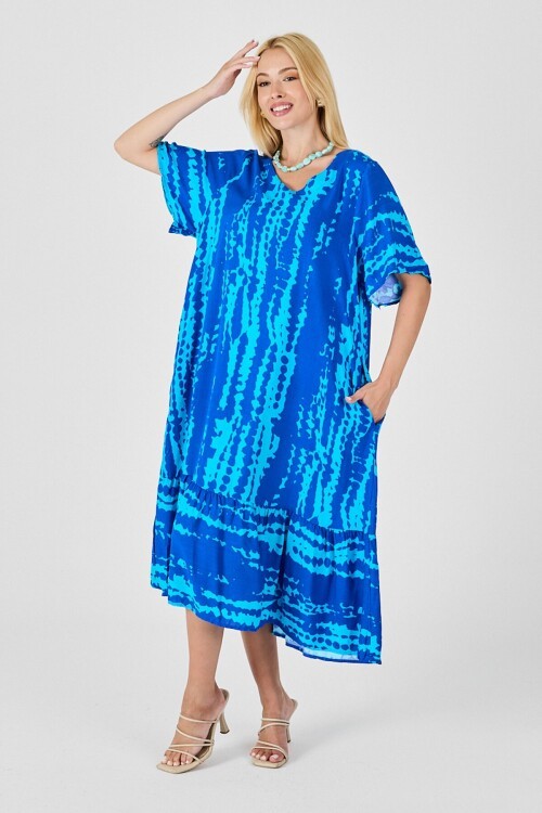 Mavi Batik Desenli V Yaka Eteği Volanlı Oversize Elbise