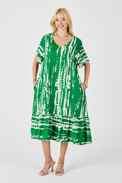 Yeşil Batik Desenli V Yaka Eteği Volanlı Oversize Elbise