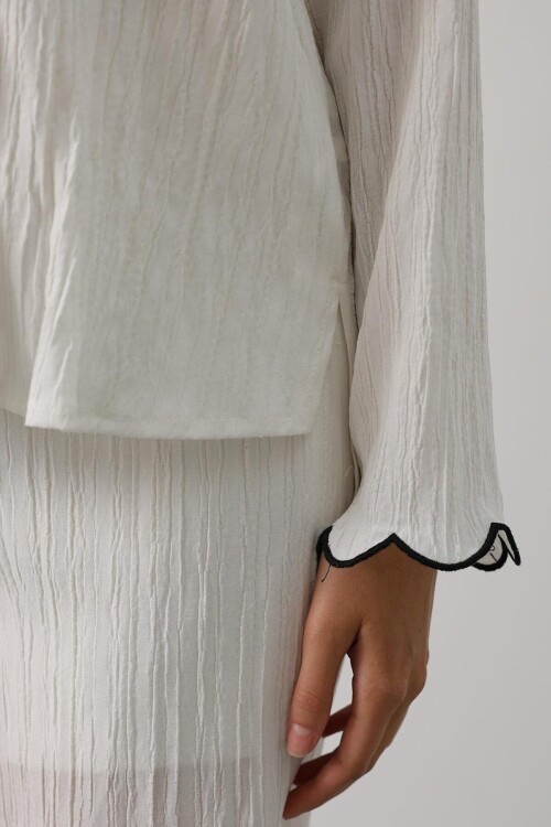 Beyaz Bebe Yaka Gömlek Ve Beli Lastikli Pantolon Takım