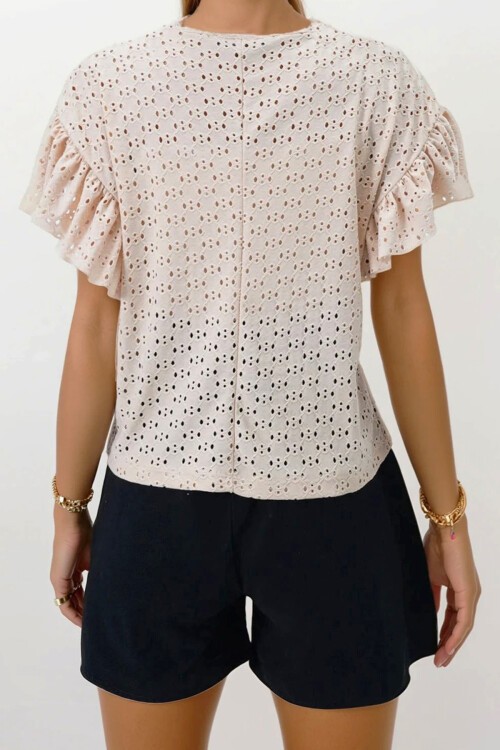 Bej Bisiklet Yaka Delik Ajurlu Kolları Fırfırlı Örme Bluz