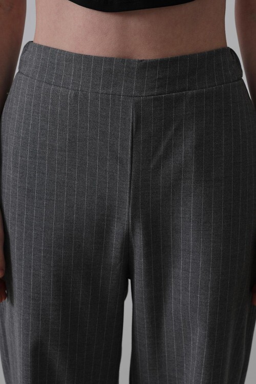 Antrasit Beli Yarım Lastikli Çizgili Palazzo Pantolon