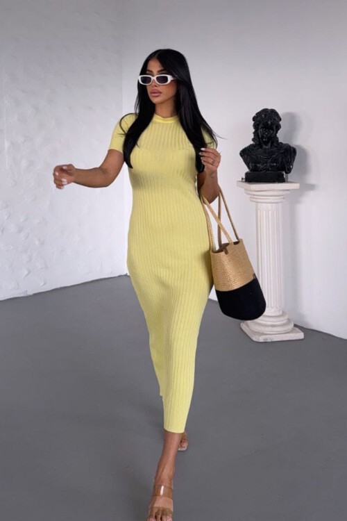Sarı Bisiklet Yaka Kısa Kollu Fitilli Midi Boy Triko Elbise
