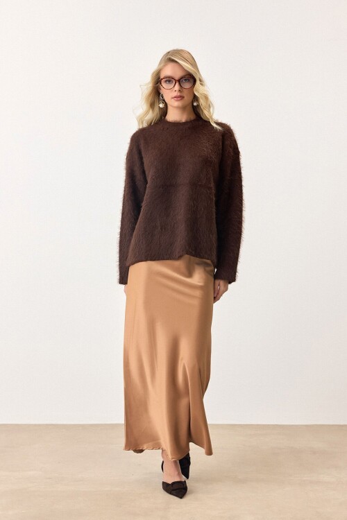 Kahverengi Bisiklet Yaka Uzun Kollu Tüylü Triko Kazak