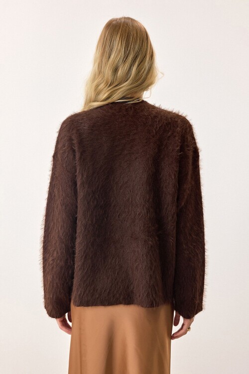 Kahverengi Bisiklet Yaka Uzun Kollu Tüylü Triko Kazak