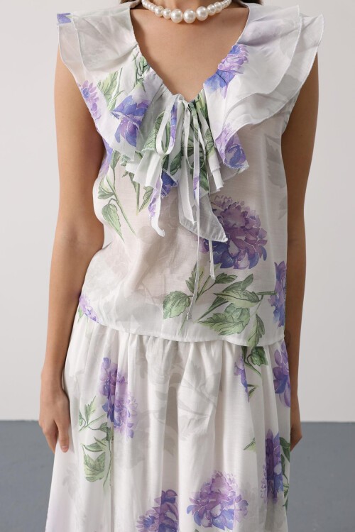 Lila Çiçek Desen Yakası Fırfırlı Bluz