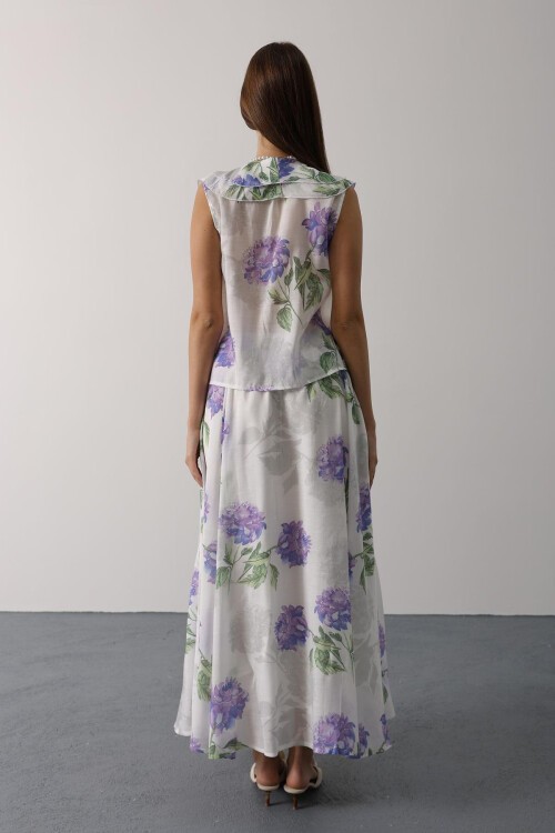 Lila Çiçek Desen Yakası Fırfırlı Bluz