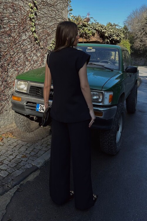 Lacivert Çift Cepli Düğmeli Yelek 