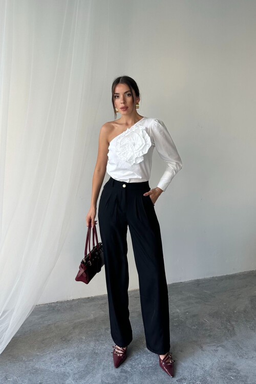 Siyah Çift Cepli Pileli Yüksek Bel Pantolon