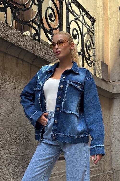 Mavi Çift Cepli Püskül Detaylı Eskitmeli Jean Ceket