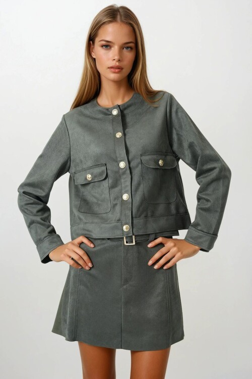 Haki Çift Kapak Cepli Altın Düğmeli Kısa Ceket