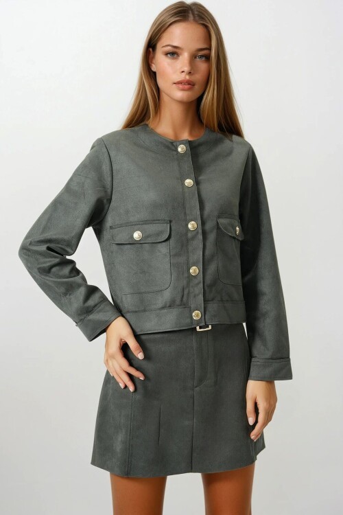 Haki Çift Kapak Cepli Altın Düğmeli Kısa Ceket