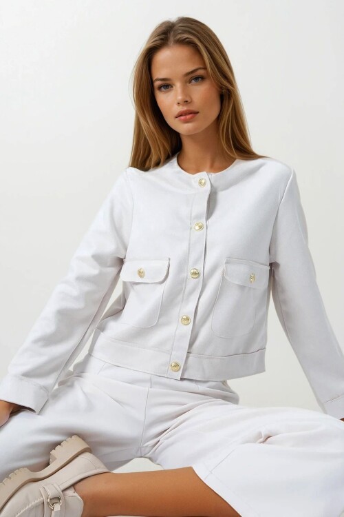 Taş Çift Kapak Cepli Altın Düğmeli Kısa Ceket