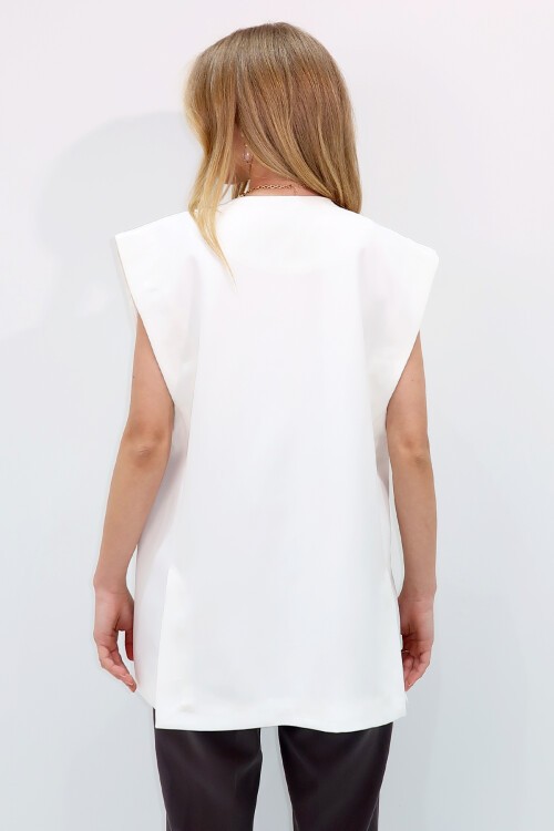 Beyaz Çift Yırtmaçlı Tek Düğme Oversize Dokuma Çoban Yelek